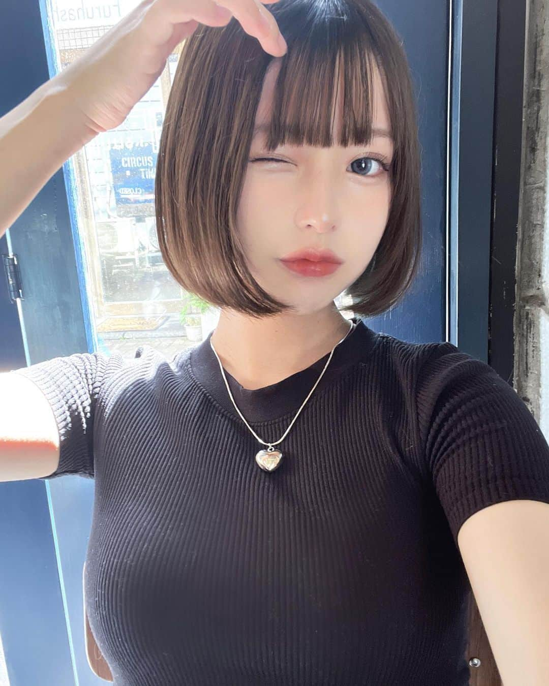 sarimaru(国木田さりまる)のインスタグラム：「9月になったね🍇 まだまだ暑いけど夏もあと少しでちょっと寂しい」