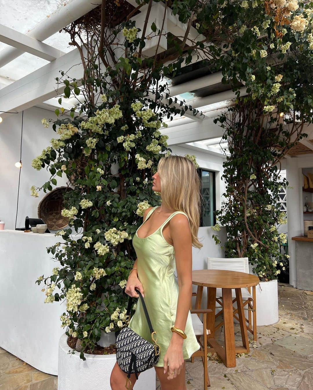 Madison Edwardsのインスタグラム：「Green with envy 💚🥝🌿」