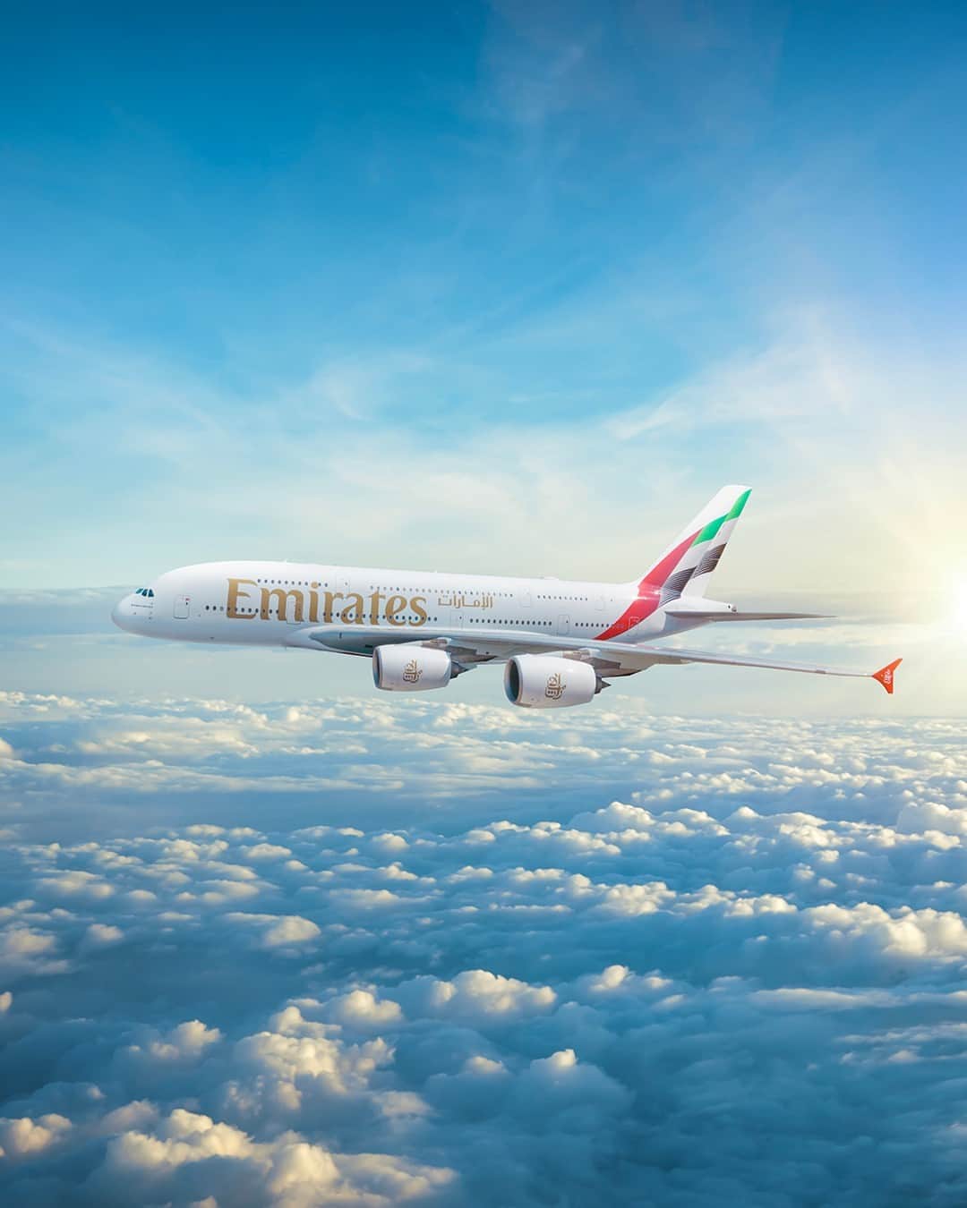 エミレーツ航空さんのインスタグラム写真 - (エミレーツ航空Instagram)「Cloud connected. ✈️ ☁️  #Emirates #FlyBetter」9月1日 20時01分 - emirates