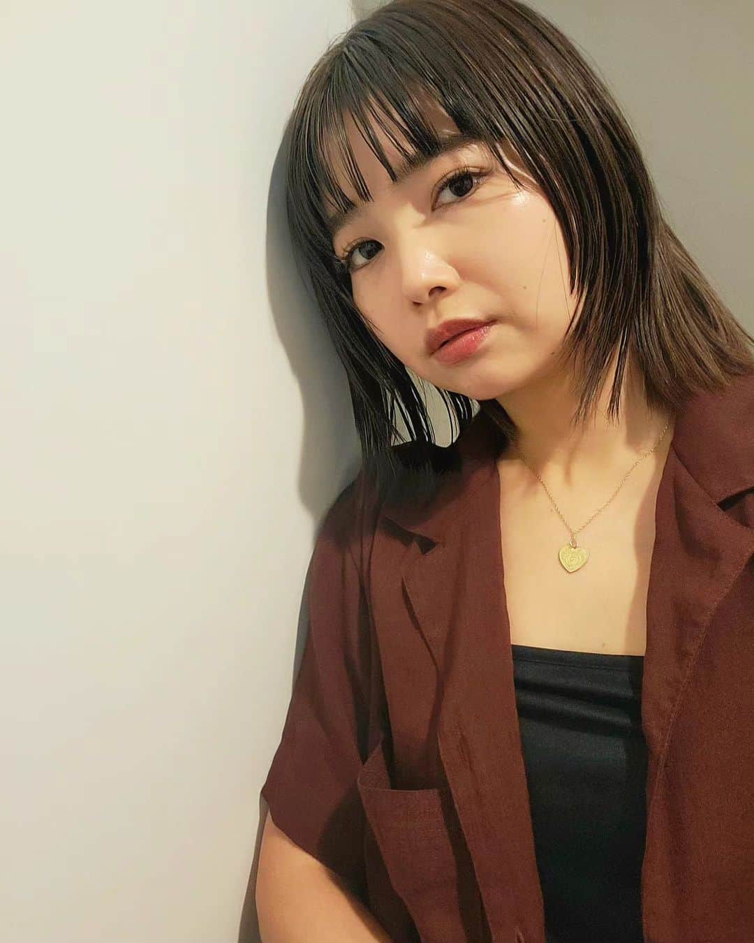 早川真生のインスタグラム：「9月🍁🍂⁡ ⁡まだまだ暑いけどなんか秋の暑さって感じを感じる気がする。。 ⁡⁡ ⁡8月は周りの人たちのお陰で夏を満喫できたし⁡ ⁡楽しく過ごせました🙏⁡⁡ ⁡ ⁡9月ぽや〜んと過ごします🫠⁡ ⁡⁡⁡ ⁡⁡ ⁡ ⁡⁡ ⁡⁡#9月 #september #秋 #autumn ⁡」