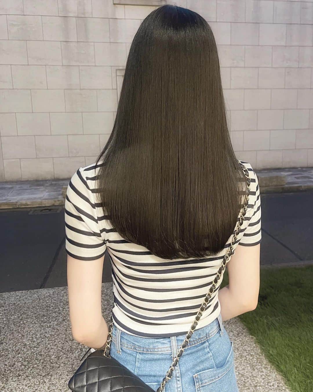 金田和樹のインスタグラム：「艶感オリーブグレージュ♡」