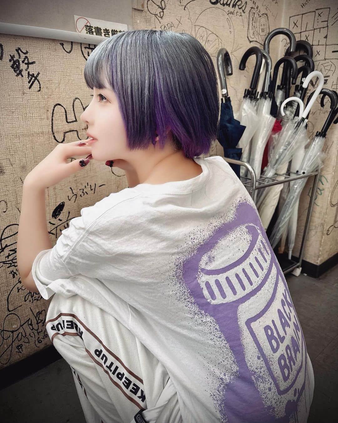 小山星奈さんのインスタグラム写真 - (小山星奈Instagram)「『見返り美人？』  ‎🤍 💜 ‎🤍 💜 ‎🤍   #ショートヘア  #ショートボブ」9月1日 20時09分 - sena_pimms