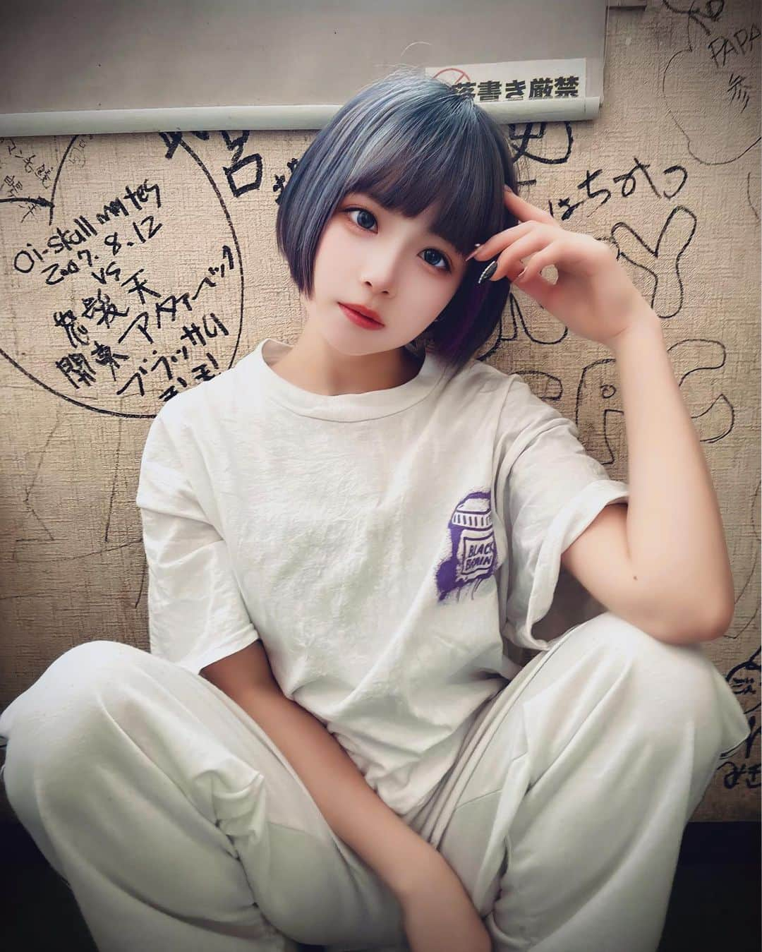 小山星奈さんのインスタグラム写真 - (小山星奈Instagram)「『見返り美人？』  ‎🤍 💜 ‎🤍 💜 ‎🤍   #ショートヘア  #ショートボブ」9月1日 20時09分 - sena_pimms