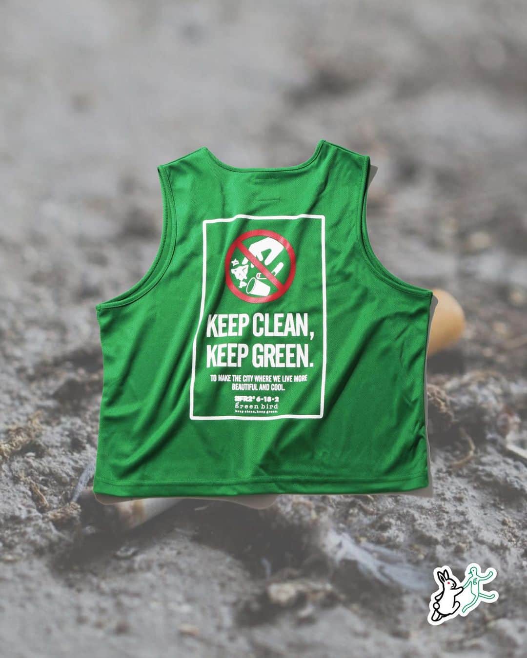 #FR2さんのインスタグラム写真 - (#FR2Instagram)「#FR2希望 × green bird  Keep green. Keep clean.をコンセプトに日本だけに留まらず世界中でゴミ拾いの活動を行うGreen bird とのコラボ企画。  WORLD CLEANUP DAYが開催される9月16日に国内14チーム・アメリカ2チームにて「smoking kills®︎」のBOXロゴをデザインしたコラボビブスを着てゴミ拾い活動を行います。  この日、拾うのはタバコの吸い殻。 果たして何本の吸い殻を拾うことが出来るのか...  街を綺麗にしよう！  参加チーム 表参道　渋谷　多摩　横浜南　横須賀　静岡　名古屋　心斎橋　姫路　広島　福岡　大牟田　熊本　鹿児島　ボストン　コスタメサ  #FR2希望　#greenbird」9月1日 20時09分 - fxxkingrabbits