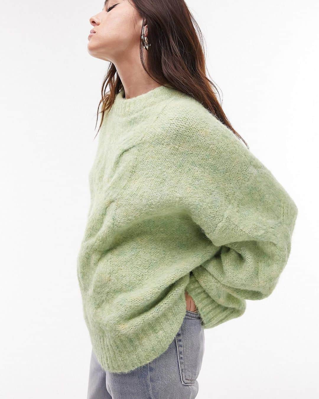 トップショップのインスタグラム：「It’s September 1st; get cozy.」