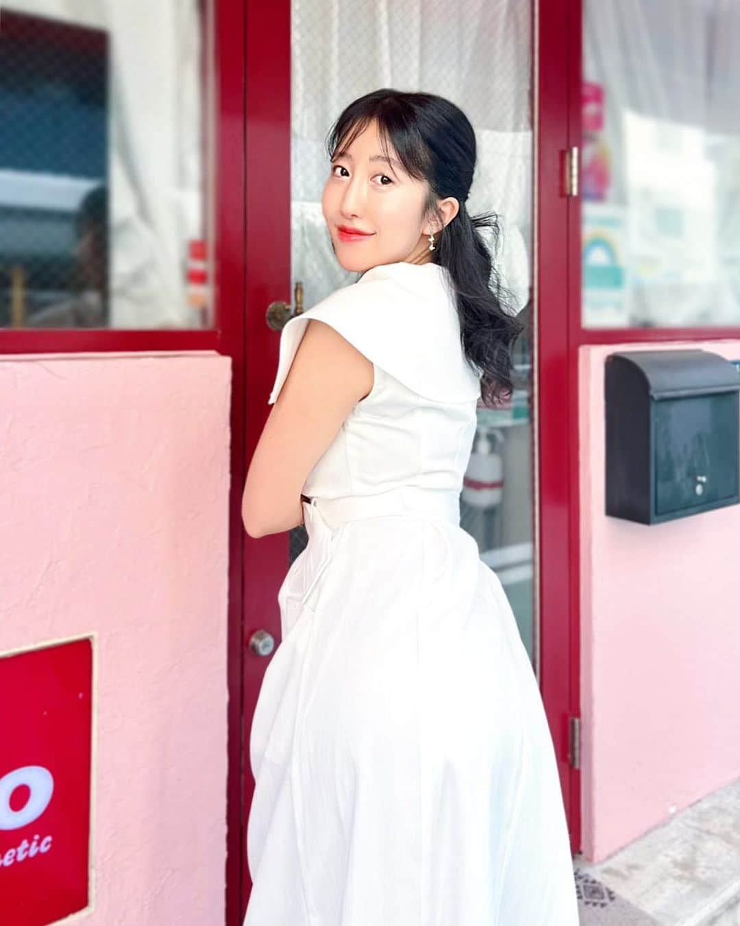 のインスタグラム：「８月有難うございました❤️  今月もよろしくお願いします😌 メニューの変更もなく ご予約もDMもしくは 直接お店へのご連絡にて承ってます🎠  ・ ・ ・ ＼完全予約制／ 【筋肉に触れるオールハンドフェイシャル】 ・ [最寄り駅] 田原町駅(西浅草一丁目方面改札)３分内 ※浅草駅から１０分 ご注意ください ・ 東京都台東区西浅草2-11-11 1F 📞 03-3845-5688」