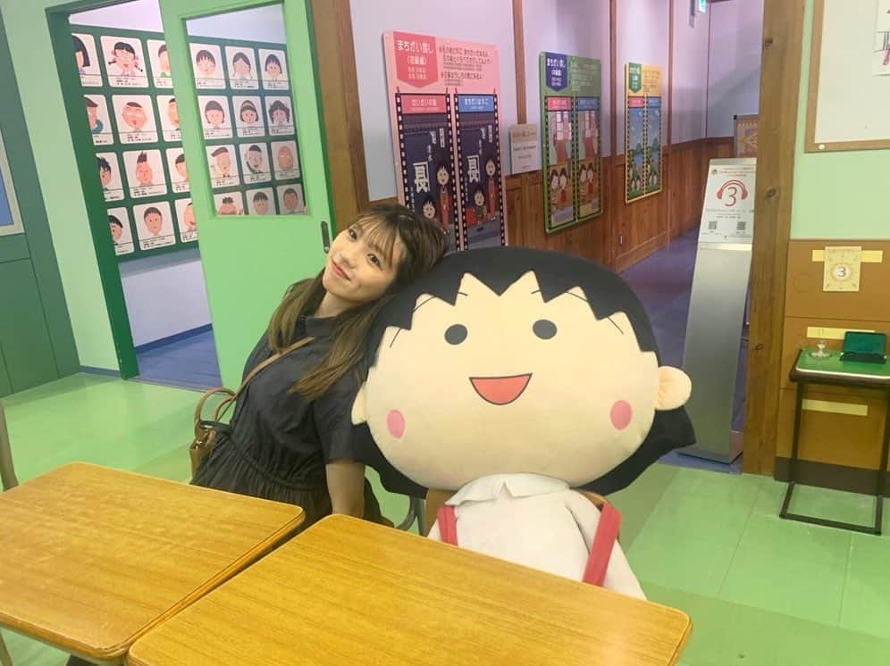 大森万梨乃さんのインスタグラム写真 - (大森万梨乃Instagram)「ㅤㅤㅤ ㅤㅤㅤ 静岡に来て３度目の #ちびまる子ちゃんランド 🎒💮 ㅤㅤㅤ 可愛いまるちゃんたちに癒されて 帰りにチェリビポテトで腹ごしらえ🍟のとある一日。 ㅤㅤㅤㅤㅤㅤ #ちびまる子ちゃん #清水観光 #静岡旅行 #静岡観光 #エスパルスドリームプラザ #ドリプラ」9月1日 20時24分 - marino_omori