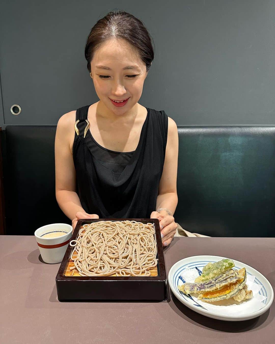 犬山紙子さんのインスタグラム写真 - (犬山紙子Instagram)「くるみだれのお蕎麦を長野で食べて以来お蕎麦はくるみだれをよく注文します  #そば」9月1日 20時17分 - inuyamakamiko