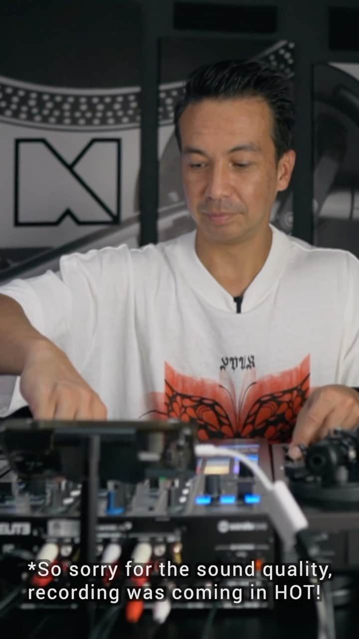 レイドバック・ルークのインスタグラム：「I’m finally telling you all about my new DJ set-up! 🎚️Watch the full video on my YouTube channel through the link in my bio 🔗 Curious to hear your thoughts ⬇️」