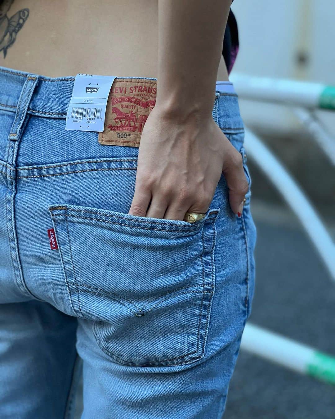 GROW AROUNDさんのインスタグラム写真 - (GROW AROUNDInstagram)「#growaroundnewarrivals   LEVI'S 510 SKINNY FIT JEANS   軽量で柔軟性が高く、履き心地の良いアイテムとなっております💁🏼‍♀️✨  オールシーズン重宝されるアイテムです✨  WEB UPも完了しております💻」9月1日 20時42分 - growaround