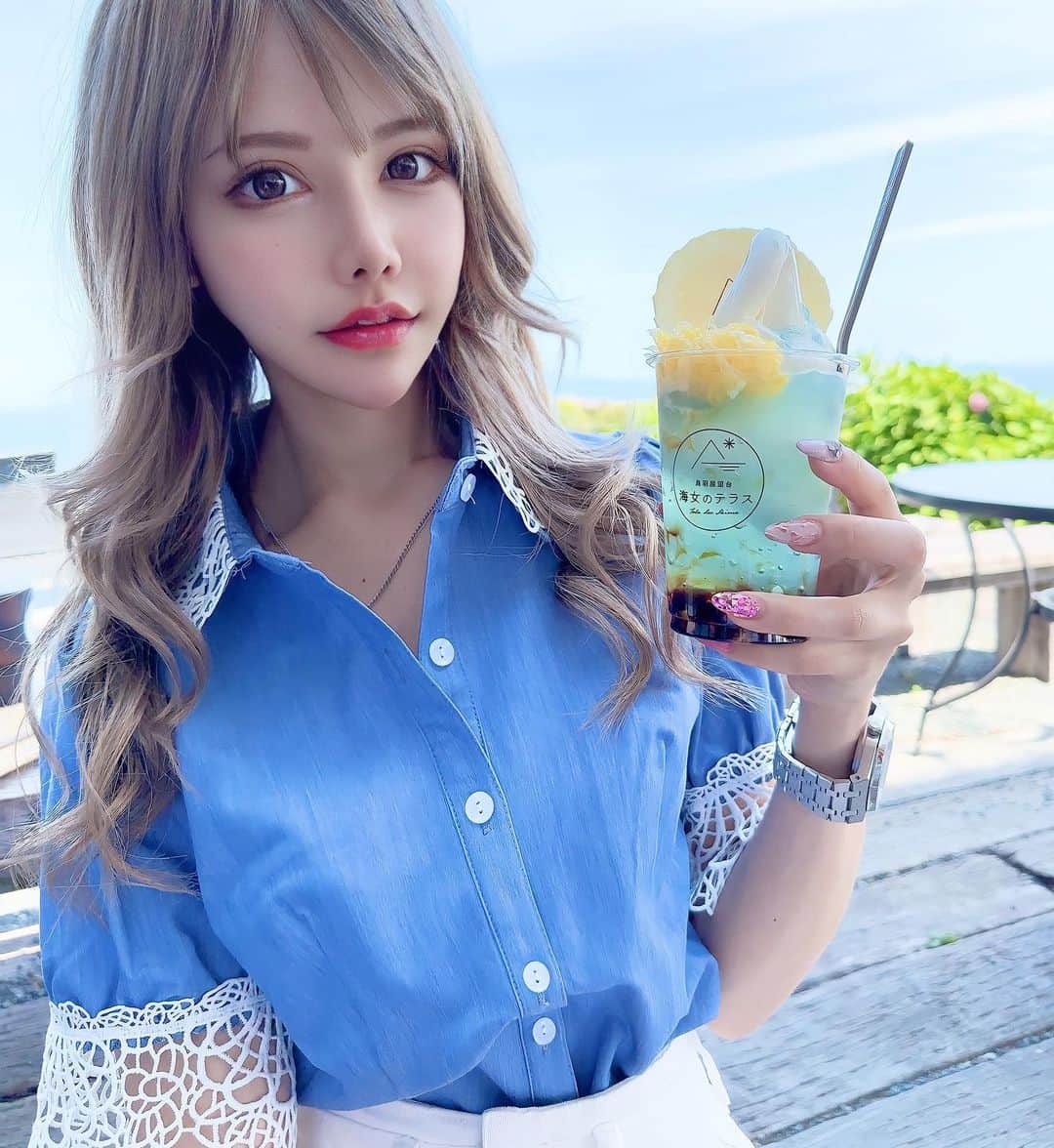 さとのんさんのインスタグラム写真 - (さとのんInstagram)「. 海女のテラス ❨アマノテラス❩  🐶と行けるところ嬉しい︎💕︎  リールだと見にくいって言われたから 投稿に残していく☺️  トップス▸▸▸ @graxia_official   ━━━━━━━━━━━━━━━  📍三重県鳥羽市国崎町3-3 鳥羽展望台 海女のテラス  定休日:水 9:30〜16:30  ━━━━━━━━━━━━━━━  #アマノテラス  #海女のテラス  #鳥羽展望台  #志摩カフェ  #三重カフェ  #153cmコーデ  #愛犬との暮らし」9月1日 20時43分 - satono_0110