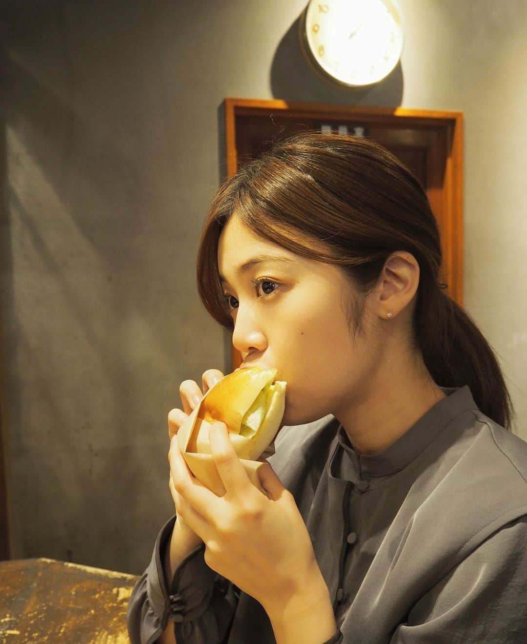 豊泉志織さんのインスタグラム写真 - (豊泉志織Instagram)「髪の毛切る前の写真📷 優花が撮ってくれました☺︎」9月1日 20時35分 - shiori_toyoizumi