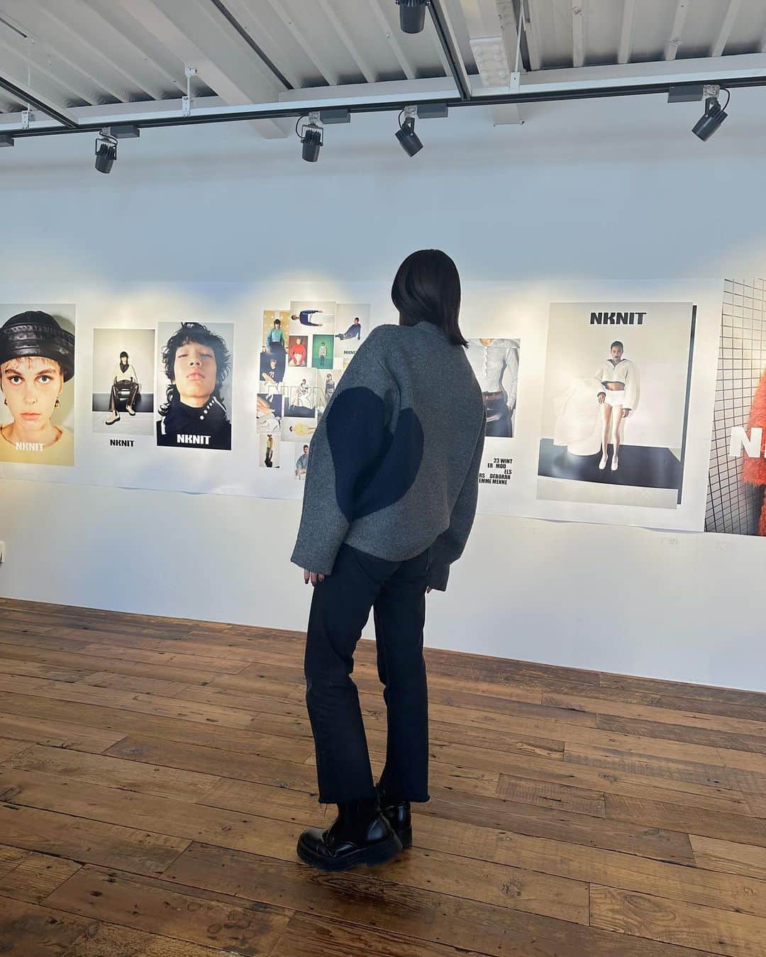 水上京香さんのインスタグラム写真 - (水上京香Instagram)「⁡ 9月スタート！ まだまだ暑い日だったけど、可愛いニットに囲まれてきた🧶 with @manami.ph」9月1日 20時37分 - kyokaminakami_official