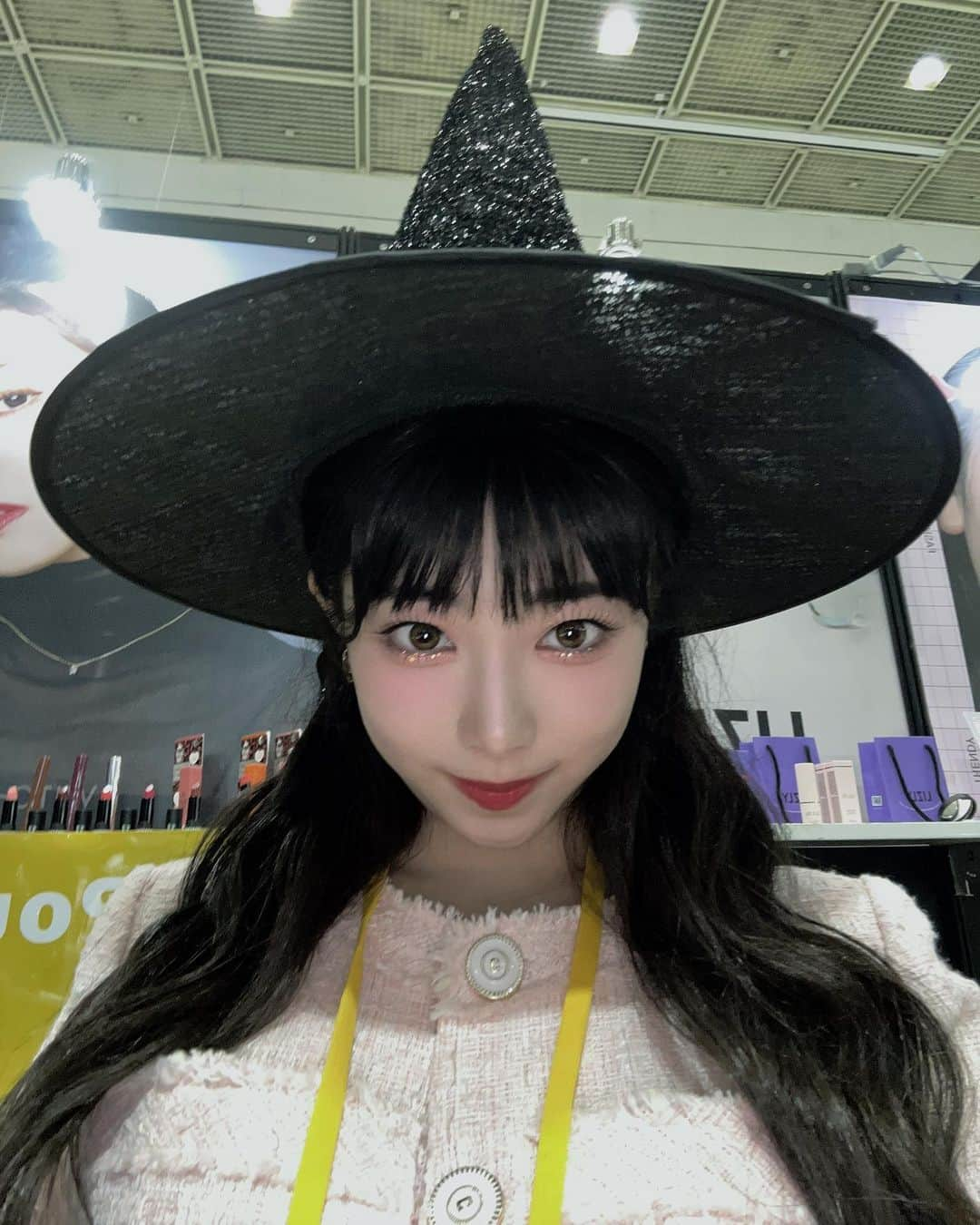  小浜桃奈さんのインスタグラム写真 - ( 小浜桃奈Instagram)「🧙‍♀️ 8月30日から本日9月1日まで 韓国三成にあるCOEXで開催されていた ✨interCHARM KOREA 2023✨に行ってきました💄  @witchspouch_jp のブースが大きくあり、 私の写真も飾ってあって嬉しかったです🩷 韓国のイベントにまた参加できるように、沢山の人に @witchspouch_jp の魅力を伝えられるように頑張ります🌈」9月1日 20時40分 - momona_kohama