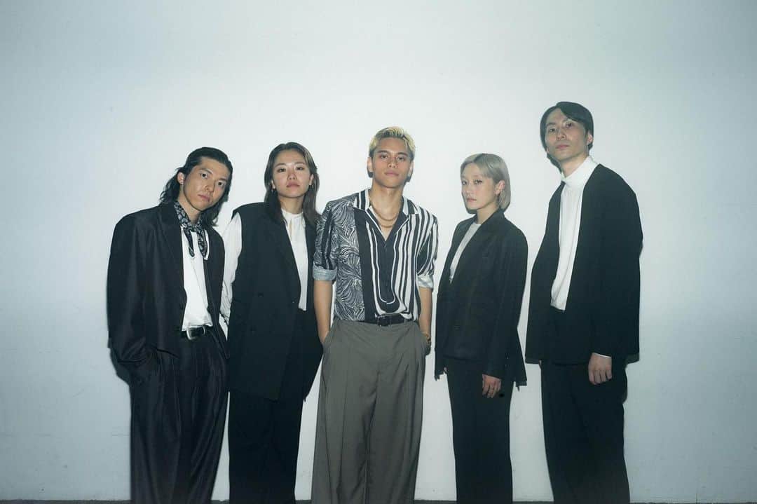 のインスタグラム：「My pre-debut single “No More”   Had sooooo much fun shooting the music video for it! I love this song and I hope you guys do too 😊  #REIKO #REIKO_predebut_NoMore #BMSG」