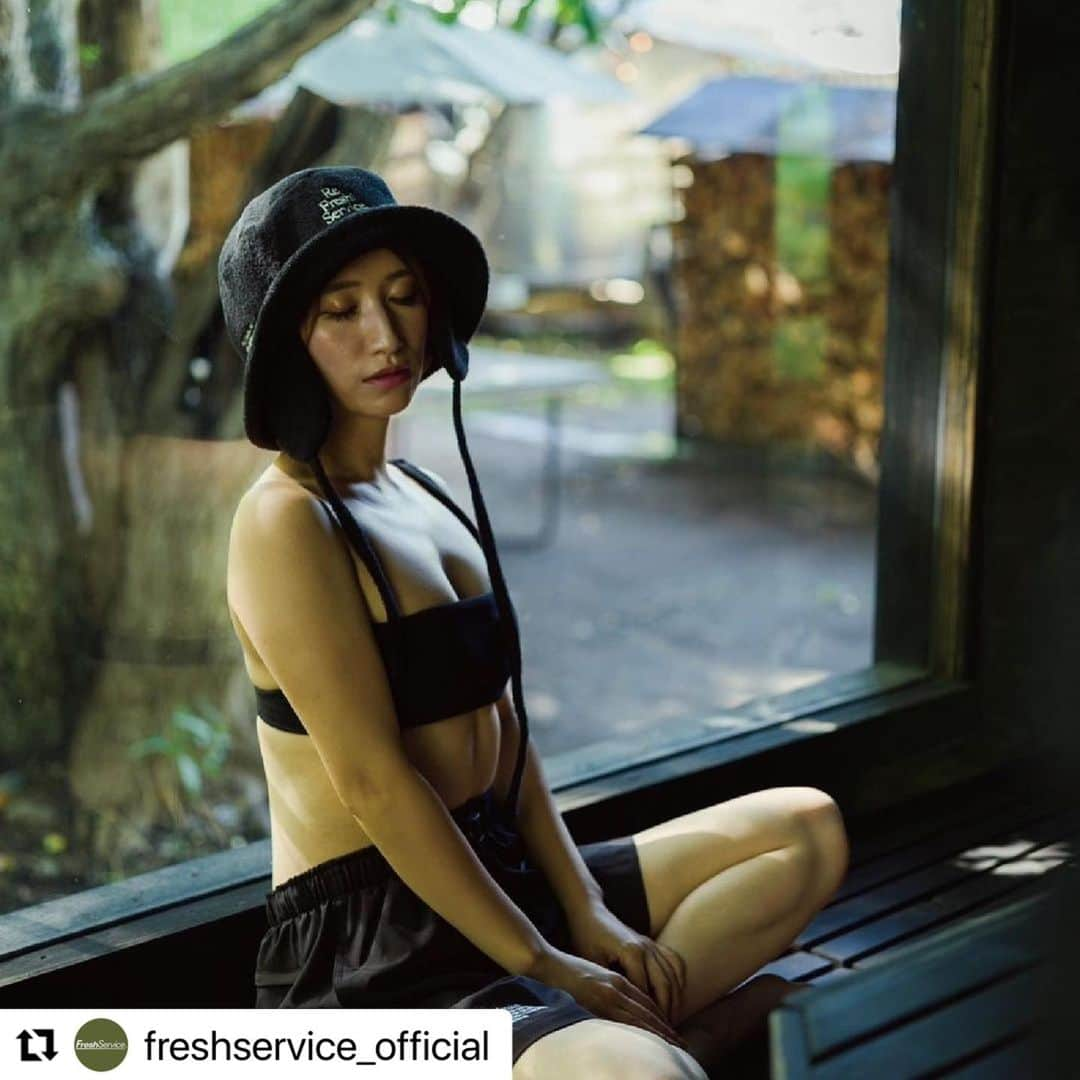 伊藤沙菜さんのインスタグラム写真 - (伊藤沙菜Instagram)「#Repost @freshservice_official with @use.repost ・・・ . Re Fresh! Service.  IN SAPPORO  2023.09.02 Sat. at @maw_sapporo  2023.09.03 Sun. at @mountainman_sapporo  FreshService（ @freshservice_official ）と北海道のセレクトショップ MaW( @maw_sapporo )、札幌市某所にて住所非公開で運営している野外レストラン mountainman( @mountainman_sapporo )の三者により、昨年の9月よりスタートしたプロジェクト 「ReFresh!Service.(リフレッシュサービス)」。  同名の冠した新たなサウナラインもローンチとなった本プロジェクトの第二弾を9月2日(土)・9月3日(日)の2daysで開催。  都会の喧騒を離れ、心身ともに”ReFresh!”することをコンセプトに、別注アイテムの販売と”ReFresh!Service”の世界観を体感できる”日常の中の非日常”を五感で体験する特別な二日間。  DAY 1 at @maw_sapporo  2023年9月2日(土) 11:00 - 19:00  ReFresh!Service.のプロダクトの販売に加え、本イベントの為に製作された別注アイテムを発売。 *MaW店頭・ INS ONLINE STORE 同時発売  DAY 2 at @mountainman_sapporo 2023年9月3日(日) 第一部　アウトドア サウナ体験　13:00-16:00 第二部　ディナー BBQ　16:30-20:30 * INS ONLINE STOREで販売中のチケットをお持ちの方のみご入場可能。  【 DAY2 チケット 】 BBQ 大人 / ¥5.500(in tax) BBQ 大人(駐車券付) / ¥5.500(in tax) BBQ 子供 / ¥2.750 *6歳から12歳未満のお客様専用  アウトドア サウナ体験 / ¥5.500(in tax) アウトドア サウナ体験(駐車券付) / ¥5.500(in tax) *チケット購入は @maw_sapporo のプロフィールよりお進みください。  皆様のご来場を、心よりお待ち申し上げております。  Model @37room_official Photography @r1lv  #FreshService #フレッシュサービス #ReFreshService #mawsapporo #mountainman_sp」9月1日 20時51分 - 37room_official