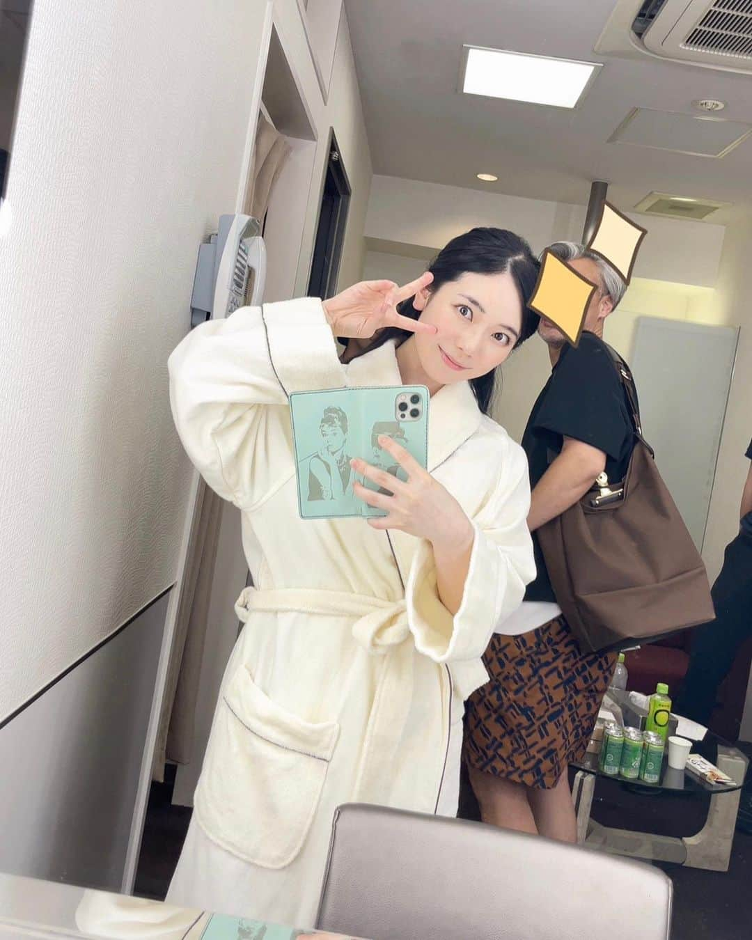 平岡映美さんのインスタグラム写真 - (平岡映美Instagram)「#レジーナクリニック さん CM撮影オフショット📸🎞️ ・ 色々な演じ方で撮影していただき、 すごく楽しい時間でした☺️🌸 ・ #レジクリ　 #平岡映美」9月1日 20時44分 - eimi_hiraoka_official