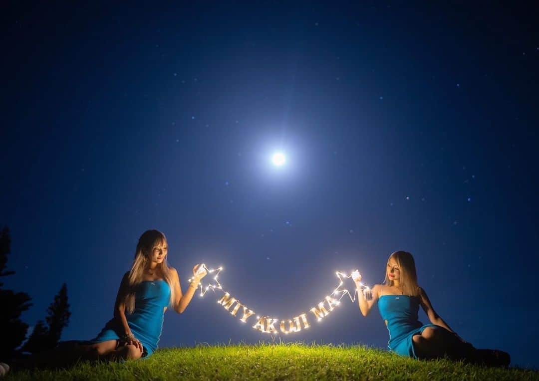 三上絵梨華さんのインスタグラム写真 - (三上絵梨華Instagram)「星空フォト💫 綺麗すぎるし幻想的すぎる  #星空フォト #星空 #月 #満月 #夜空 #宮古島 #沖縄  #歌舞伎町 #キャバ嬢 #キャバクラ #美人茶屋 #美神絵梨華 #ショートカット #金髪 #ギャル」9月1日 20時45分 - erikasamaaaaa