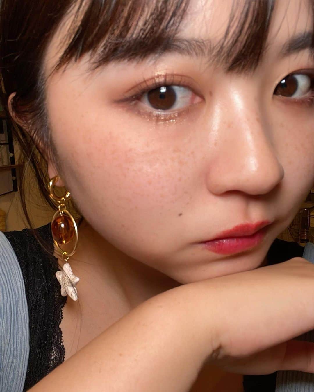 Shioneのインスタグラム：「久々にマツパにいけた🌼🩷 花粉の影響で少しまつ毛抜けてた🥲 けどしっかり @arisa_eyelist にまつ毛上げてもらってメイクが楽になったーー😭🩷🩷 . . いつもお世話になっているのは @lily_eyenailbrows です❤️‍🔥 2枚目の自然光の方がわかりやすいかも🌼 #マツパ #まつ毛パーマ #東神奈川 #横浜サロン #まつ毛 #自まつ毛メイク」