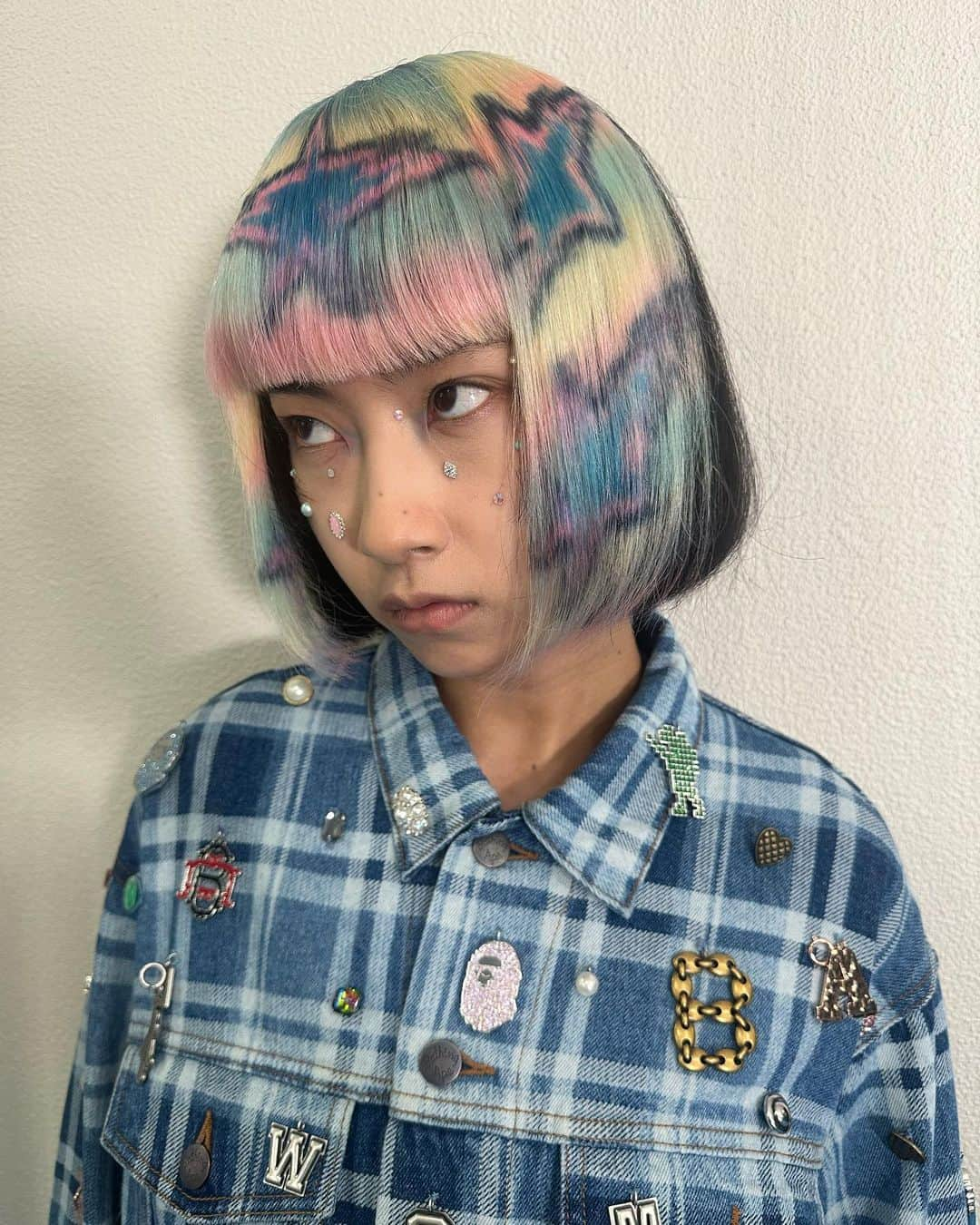 河野富広さんのインスタグラム写真 - (河野富広Instagram)「BAPE star original topper for @bape_japan  Based on original star ⭐️ graphic inspired . Our fancy girl @tyrnbl  I’m so happy to working with on show 💘💘💘💘 Make up @ikukoshindo  at shiseido  Wig knotter @knotted_by_fanica 🙏🙏🙏  Thank you for all your help ✂️ @miku_shigeyama  @mamiko__nakamura  @kazuma_shimazu  #tomikonowig #konomad#konomadeditions」9月1日 20時49分 - tomikono_wig