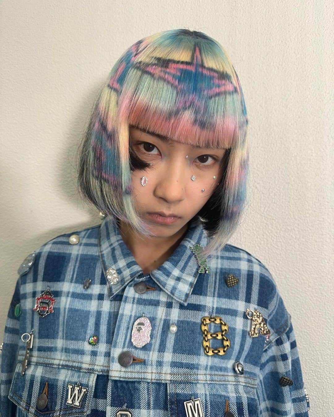 河野富広さんのインスタグラム写真 - (河野富広Instagram)「BAPE star original topper for @bape_japan  Based on original star ⭐️ graphic inspired . Our fancy girl @tyrnbl  I’m so happy to working with on show 💘💘💘💘 Make up @ikukoshindo  at shiseido  Wig knotter @knotted_by_fanica 🙏🙏🙏  Thank you for all your help ✂️ @miku_shigeyama  @mamiko__nakamura  @kazuma_shimazu  #tomikonowig #konomad#konomadeditions」9月1日 20時49分 - tomikono_wig