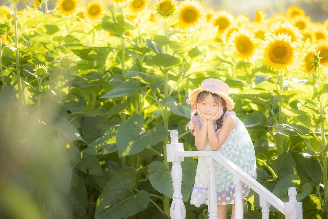 保坂さほさんのインスタグラム写真 - (保坂さほInstagram)「大好きな夏が終わってしまうー！  四季の中で夏が1番好きだから寂しいな  でもまだまだ暑そうだから出来る限り満喫しとこ♡  special thanks @photostudio_mou_masaki @photostudio_mou_takuro  ♡  ♡  ♡  #保坂さほ#ロケ#ロケーションフォト #ロケーション撮影 #キッズ撮影#ベビー撮影#ファミリーフォト#ファミリーフォト撮影 #東京ママ#東京キッズ#関東ママ#関東キッズ#ママフォトグラファー#ママカメラ#ママカメラマン#ママカメラ部 #東京フォトスタジオ#東京写真館#フォトスタジオ#写真館#ロケーション撮影会 #ロケ撮影会#埼玉ママ#ロケ撮影 #ロケハン#ロケーション撮影 #サンセット撮影#海フォト#サンセットフォト#海撮影」9月1日 20時49分 - saho_hosaka