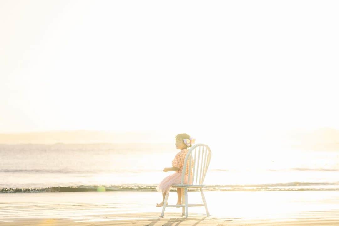 保坂さほさんのインスタグラム写真 - (保坂さほInstagram)「大好きな夏が終わってしまうー！  四季の中で夏が1番好きだから寂しいな  でもまだまだ暑そうだから出来る限り満喫しとこ♡  special thanks @photostudio_mou_masaki @photostudio_mou_takuro  ♡  ♡  ♡  #保坂さほ#ロケ#ロケーションフォト #ロケーション撮影 #キッズ撮影#ベビー撮影#ファミリーフォト#ファミリーフォト撮影 #東京ママ#東京キッズ#関東ママ#関東キッズ#ママフォトグラファー#ママカメラ#ママカメラマン#ママカメラ部 #東京フォトスタジオ#東京写真館#フォトスタジオ#写真館#ロケーション撮影会 #ロケ撮影会#埼玉ママ#ロケ撮影 #ロケハン#ロケーション撮影 #サンセット撮影#海フォト#サンセットフォト#海撮影」9月1日 20時49分 - saho_hosaka