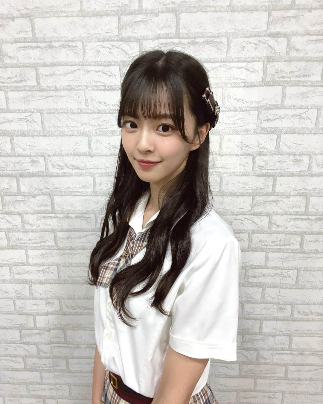 桜田彩叶さんのインスタグラム写真 - (桜田彩叶Instagram)「かしこ担当です 💡   #NMB48 #アイドル  #アイドル衣装  #制服衣装  #制服  #ハーフアップ  #ハーフアップアレンジ  #アイドルヘア  #ヘアアレンジ」9月1日 20時58分 - _sakurada_ayaka