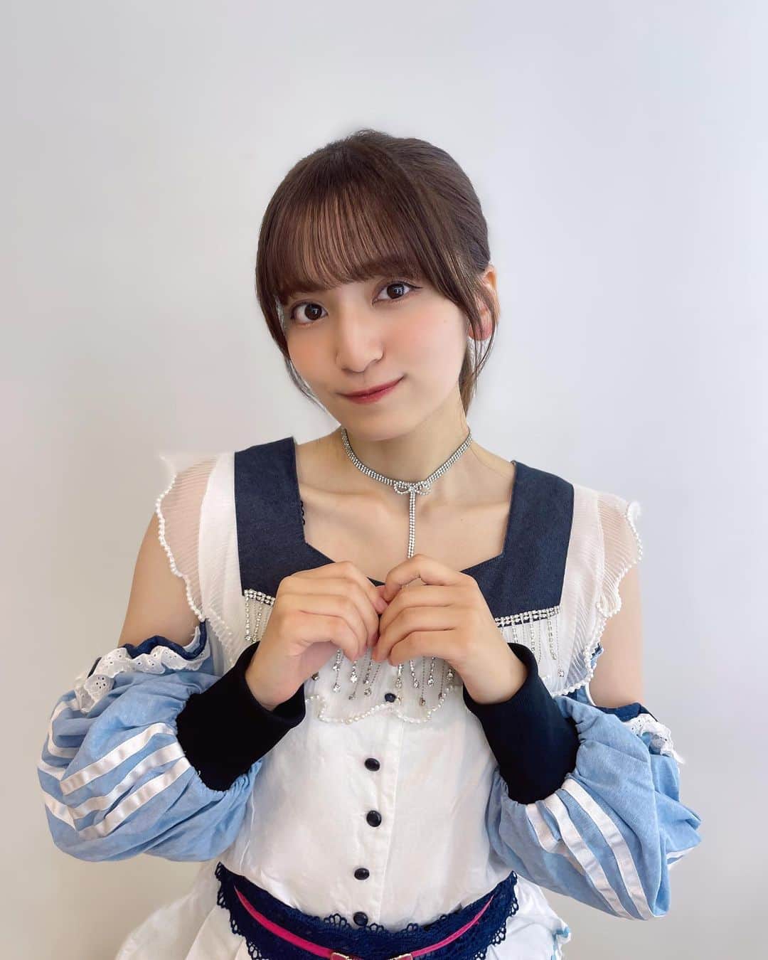 都丸亜華梨のインスタグラム：「夏っぽいことした〜？🌻 私は何もしてません！」