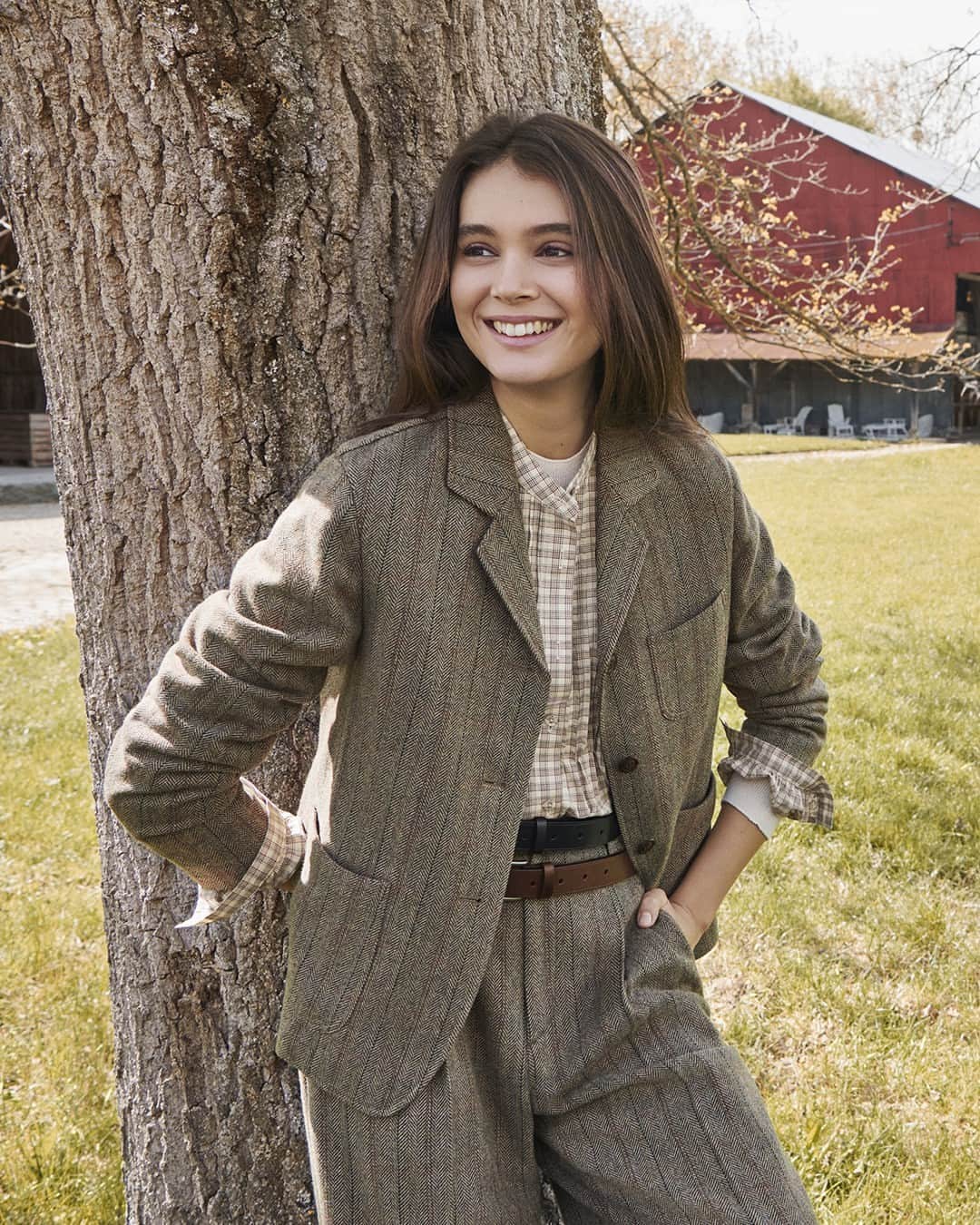 イネスドゥラフレサンジュのインスタグラム：「🍁 Ines de la Fressange Paris x Uniqlo, Timeless, Tradition Inspired Styles. Collection Automne Hiver 2023. - Timeless, Tradition Inspired Styles. UNIQLO/ INES DE LA FRESSANGE PARIS 2023 Fall/Winter Collection.  *The launch date and availability differ among regions. #inesdelafressange #inesdelafressangeparis #uniqloinesdelafressangeparis #UNIQLO」