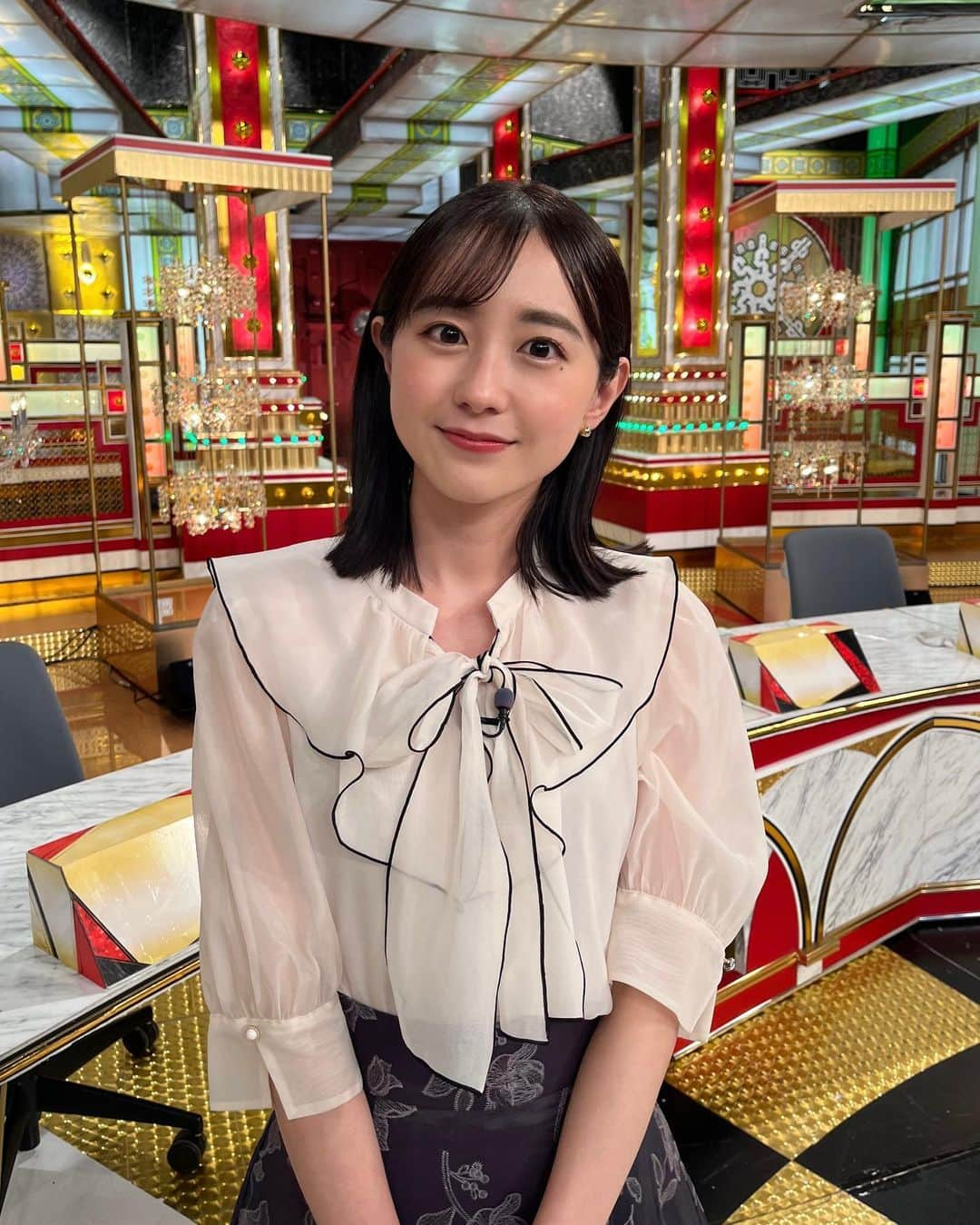 若林有子さんのインスタグラム写真 - (若林有子Instagram)「今夜の金スマは「竜ちゃんのばかやろう」と題し、 竜兵さんの奥さま上島光さん、そして竜兵さんをよく知る皆さんが集まっています。  涙も込み上げてしまいますが、 それと同じか、それ以上に笑いに満ちた温かい時間でした。  ただ今放送中です。ぜひご覧ください✨  #金スマ  トップス: PROPORTION スカート: PROPORTION パンプス: DIANA」9月1日 21時06分 - wakabayashiyuko_