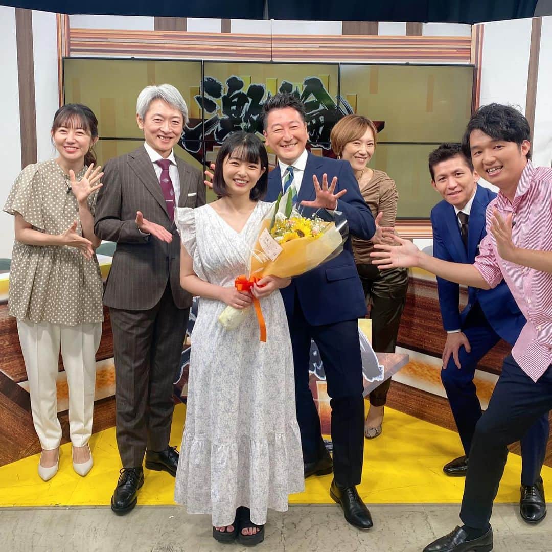 のインスタグラム：「モニフラ復帰しました😳  出演者の皆さん、スタッフの皆さんそして視聴者の皆さん、 沢山の方が待ってくださっていたことが本当に嬉しい！ 有り難いことこの上ないです😭  まずはモニフラからはじめて ゆっくりと徐々に他のお仕事も 復帰していくつもりです。 他のお仕事についてはまたお知らせいたします！  慣れるまで大変だけどわたしも娘もがんばるぞ💪 無理はしすぎず、周りに甘えます👍」