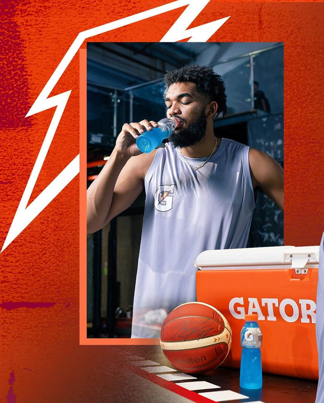 カール＝アンソニー・タウンズのインスタグラム：「In the zone and fueled by the World’s No. 1 ⚡ #GatoradeFuelsYouForward」