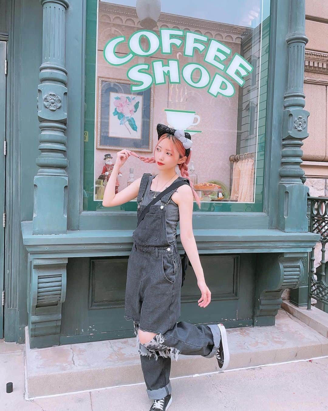 しゅがーのインスタグラム：「SHEINのお洋服💭きゃわ  #shein #kitty #usj」