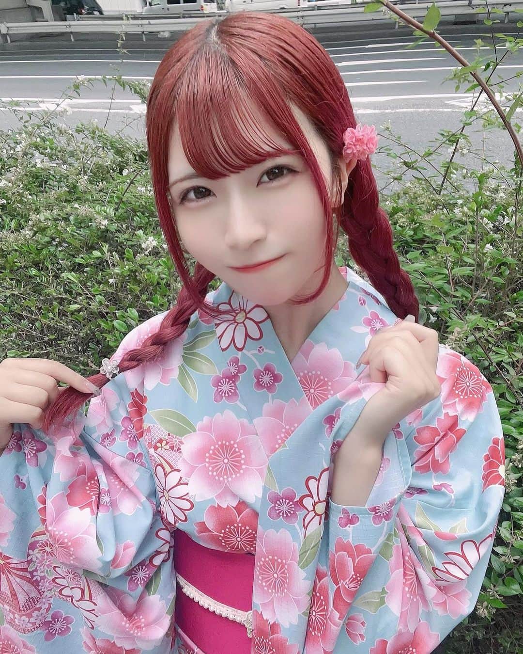 ちはるのインスタグラム：「. 素敵な夏をありがとう〜 暑すぎて人間じゃなくなりそうだったけど、みんなと暑さも楽しさも嬉しさも寂しさもどんな気持ちも一緒に過ごせて幸せだったよ、！　9月もよろしくね♪9月はもうおちついてね、たいようさん  #アイドル #ヘアアレンジ #三つ編み #おさげ #浴衣 #夏 #idol ##tflers #instagood #follow」