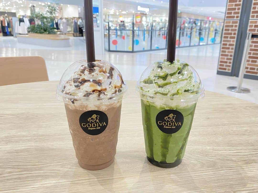 秋波愛さんのインスタグラム写真 - (秋波愛Instagram)「✿.*  ショコリキサーらぶ🥺💓  #godiva #godivachocolate  #ゴディバ #ショコリキサー  #ゴディバショコリキサー  #生後4ヶ月 #生後4ヶ月男の子  #生後4ヶ月ベビー #男の子ママ  #男の子ベビー #男の子baby  #令和5年ベビー #2023年ベビー」9月1日 22時01分 - akinamiai