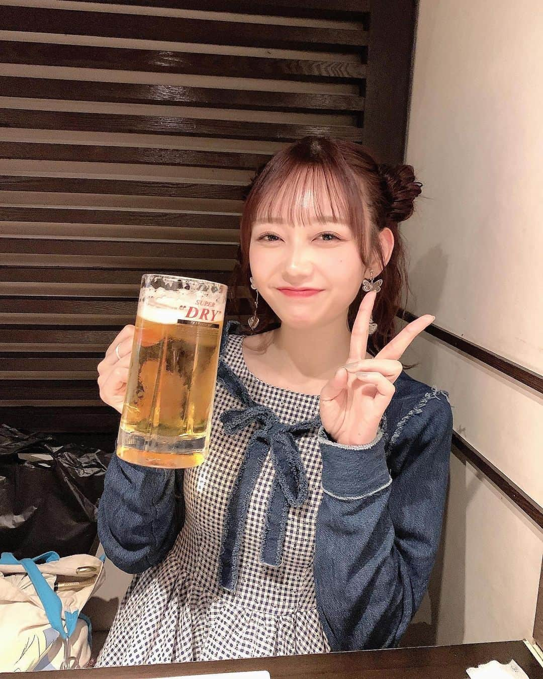 大盛真歩さんのインスタグラム写真 - (大盛真歩Instagram)「🍺🤗  夏ってまだまだこれからですよね✌🏻うまっ！！   #夏  #ビール  #生ビール  #最高  #焼肉  #summer  #ootd  #happy」9月1日 21時58分 - maho_usagi