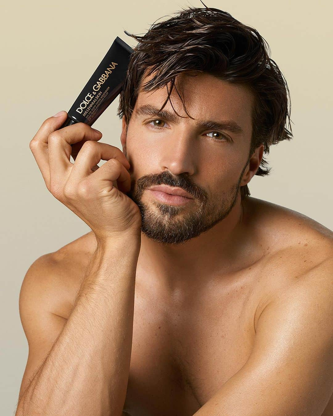 Mariano Di Vaioさんのインスタグラム写真 - (Mariano Di VaioInstagram)「Millennialskin On-The-Glow tinted moisturizer by #DolceGabbana offers a smooth and easy application for a natural radiant look.   #DGBeauty #DGMakeup #MadeinItaly」9月1日 22時00分 - marianodivaio