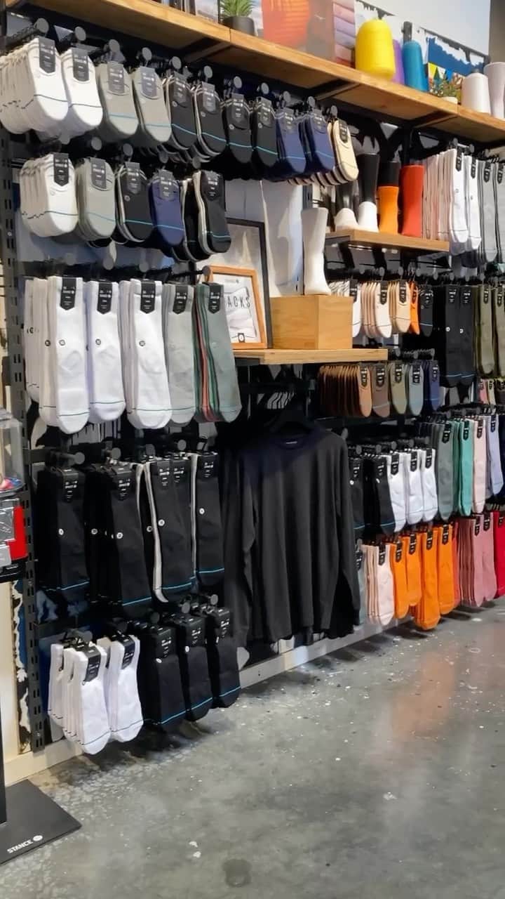 Stanceのインスタグラム：「We’ll be here all weekend long. 👊🧦📈⁠ ⁠ Find your closest Stance store with our store finder. Check our link in bio or shop on Stance.com⁠ 🔗 ⁠ #stitcheddifferent #stancesocks」
