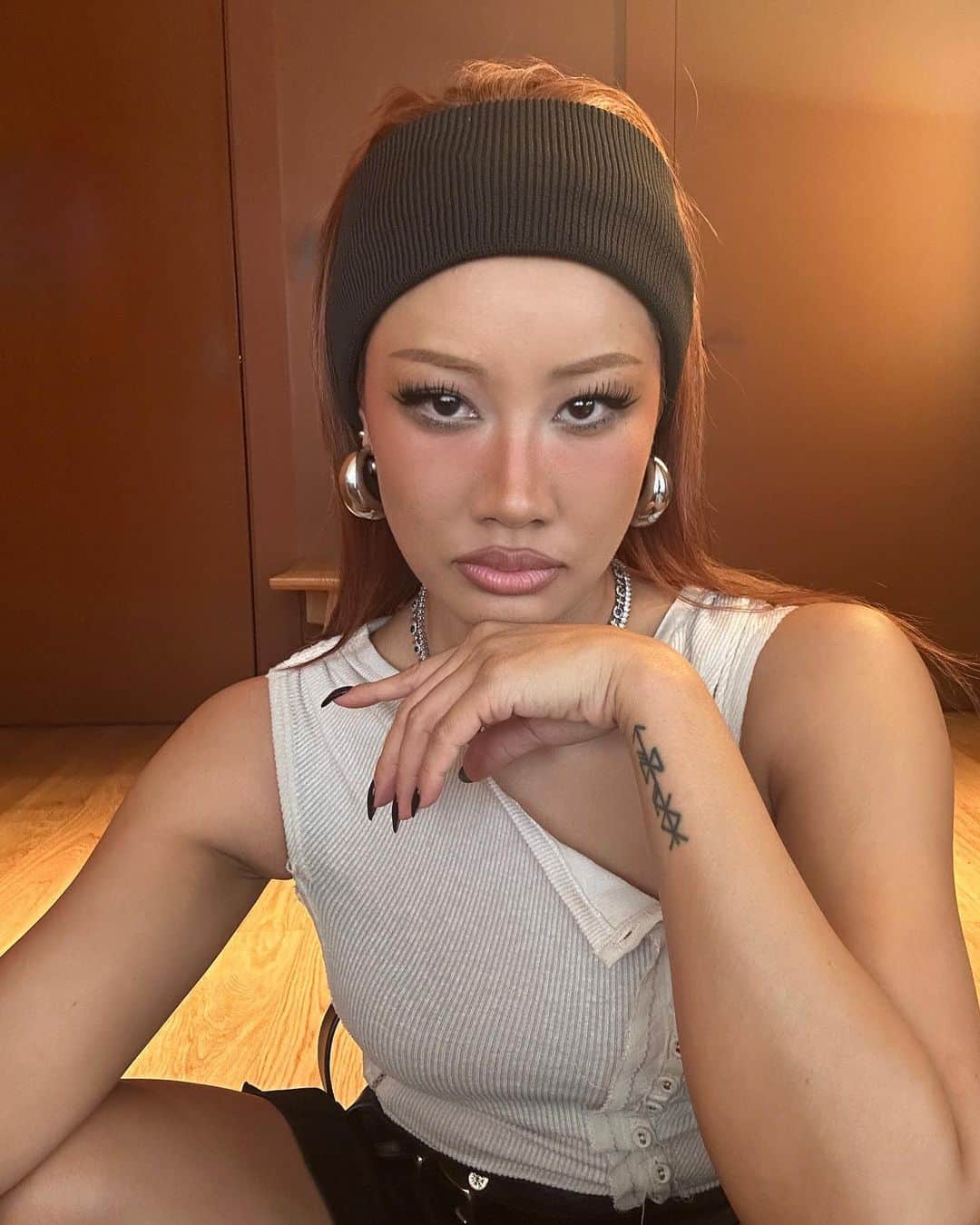 YOONのインスタグラム：「9.1 .2023  𝑫𝒆𝒂𝒓 𝑺𝒆𝒑𝒕𝒆𝒎𝒃𝒆𝒓, 𝒃𝒆 𝒌𝒊𝒏𝒅 🤳🏽🖤」