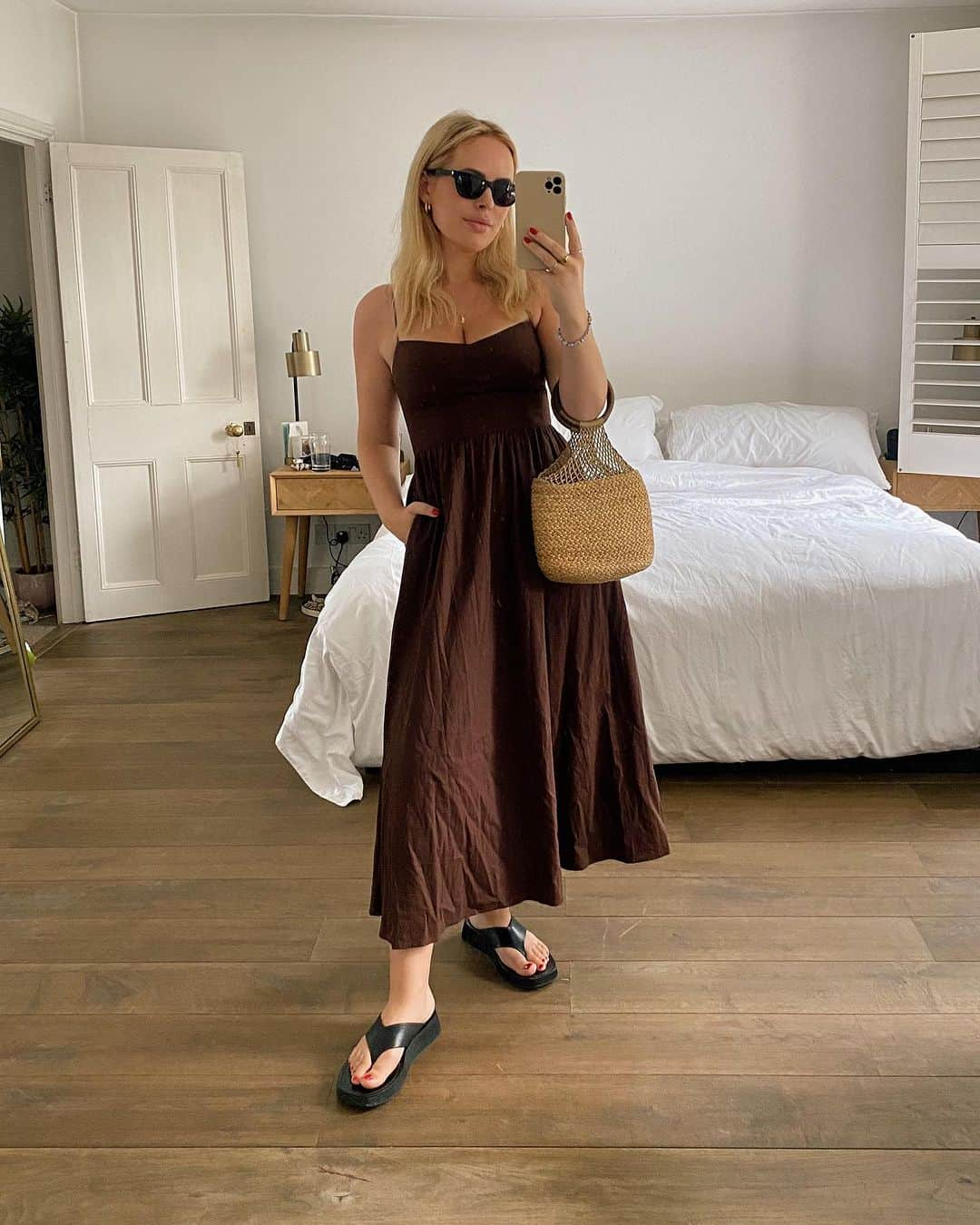 タニヤ・バーさんのインスタグラム写真 - (タニヤ・バーInstagram)「What I’ve been wearing this Summer. Which is your fave? 💛」9月1日 22時08分 - tanyaburr