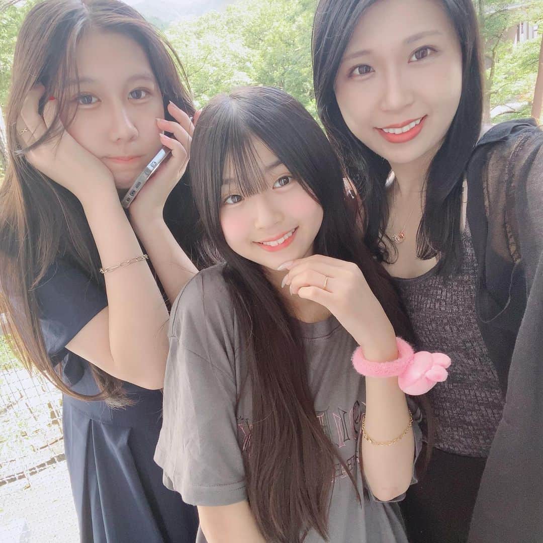 ゆわももチャンネルのインスタグラム：「旅行、一泊だけど出来ただけで幸せでした☀️✨  #親子写真　 #家族写真 #ゆわももチャンネル #ゆわ #ももわ #あつみ」