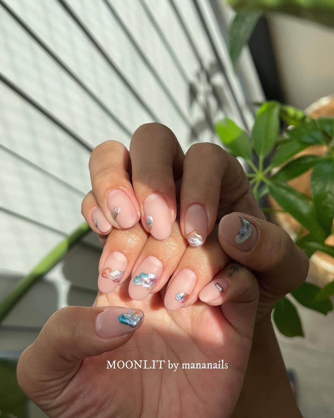 mananailsのインスタグラム：「colorful shell nuance🐚🪺  アートの工程は @alexiastam1988 が reel投稿してくれてるので見てね💓  ☾120minオフ込み」