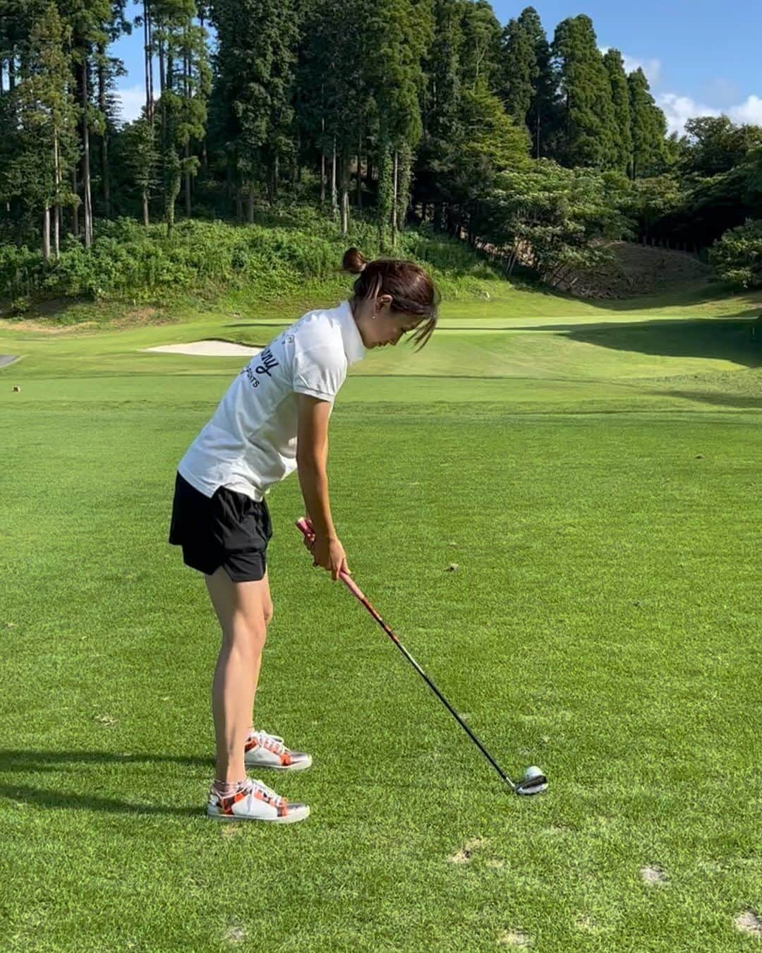 中里さや香のインスタグラム：「夏休みのゴルフ⛳️ 先日行ったABCいすみさんでのPAR3だよ😌💓 娘もゴルフしてくれるかなー🤭  #ゴルフ#ゴルフ女子#ゴルフママ#golf#golfswing #abcいすみゴルフコース #ママゴルファー#ゴルフ好き#女の子ママ」