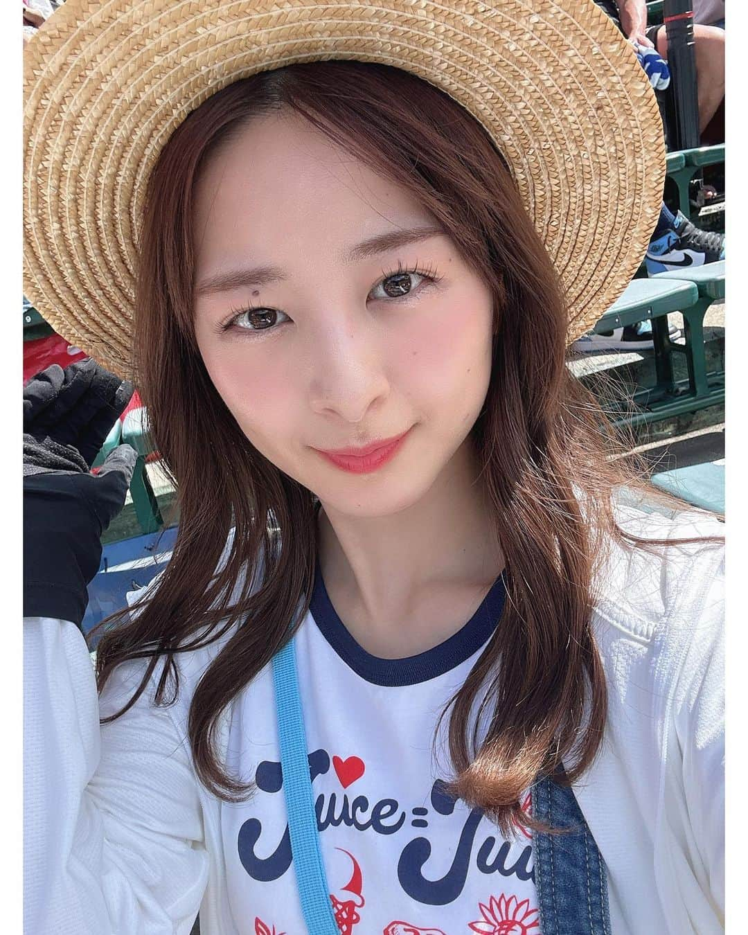 牧野澪菜のインスタグラム：「一球入魂⚾️  9月🌕。 . #me」