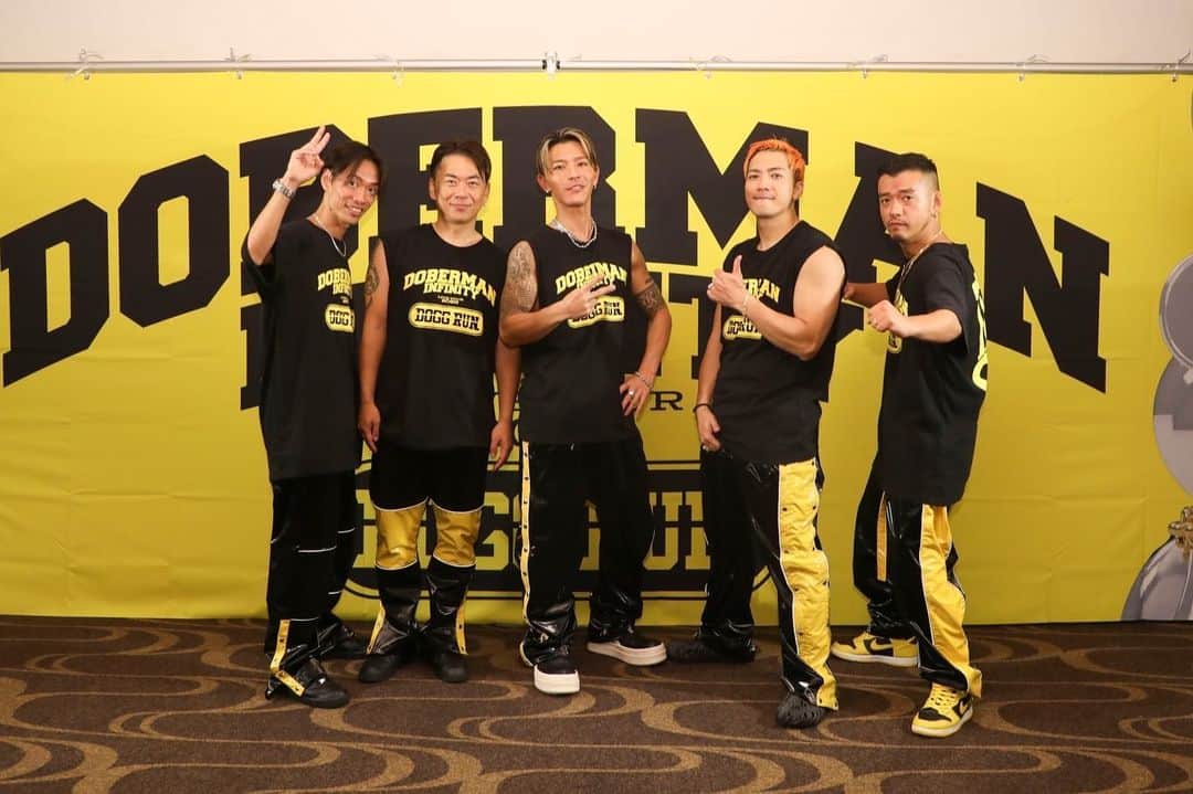 GSのインスタグラム：「2023.9.1 🎤  DOBERMAN INFINITY LIVE TOUR 2023  ''DOGG RUN"  初日　ロームシアター京都  Next stop is Zepp Osaka Bayside.  #dobermaninfinity  #doggrun  #d6」