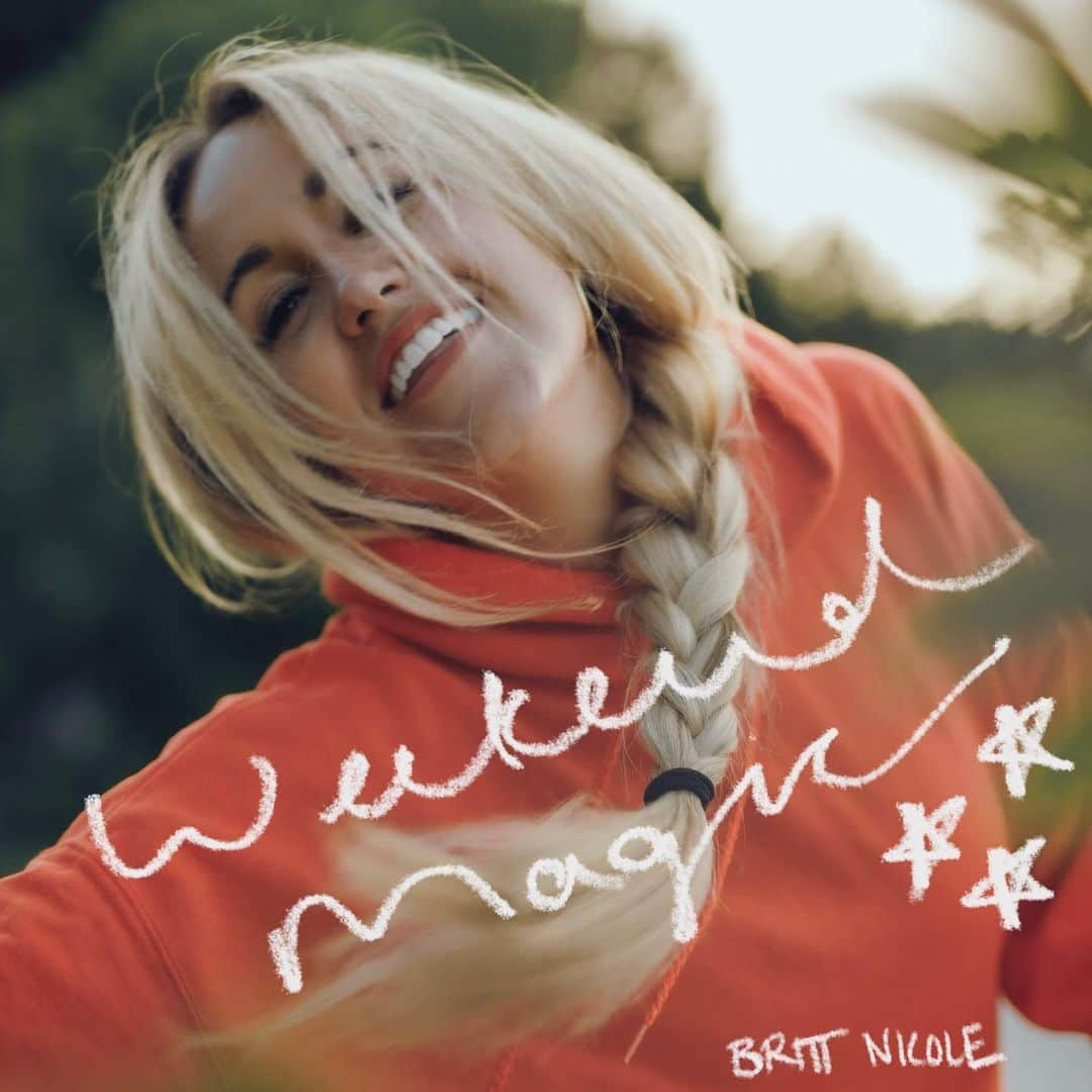 ブリット・ニコルのインスタグラム：「“Weekend Magic” out now! Who is dancing to the new song this morning, and all weekend long??  🧡🪩🎧💃🏼  #weekendmagic🧡 #brittnicole」