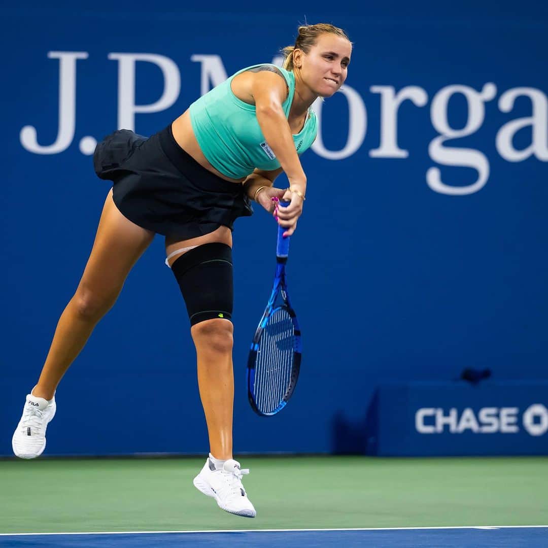 ソフィア・ケニンのインスタグラム：「Gave it my absolute all last night but unfortunately wasn’t enough. Thanks for the support New York, I’ll be back! 🏙️😁  Congrats @kasatkina on a great match!」