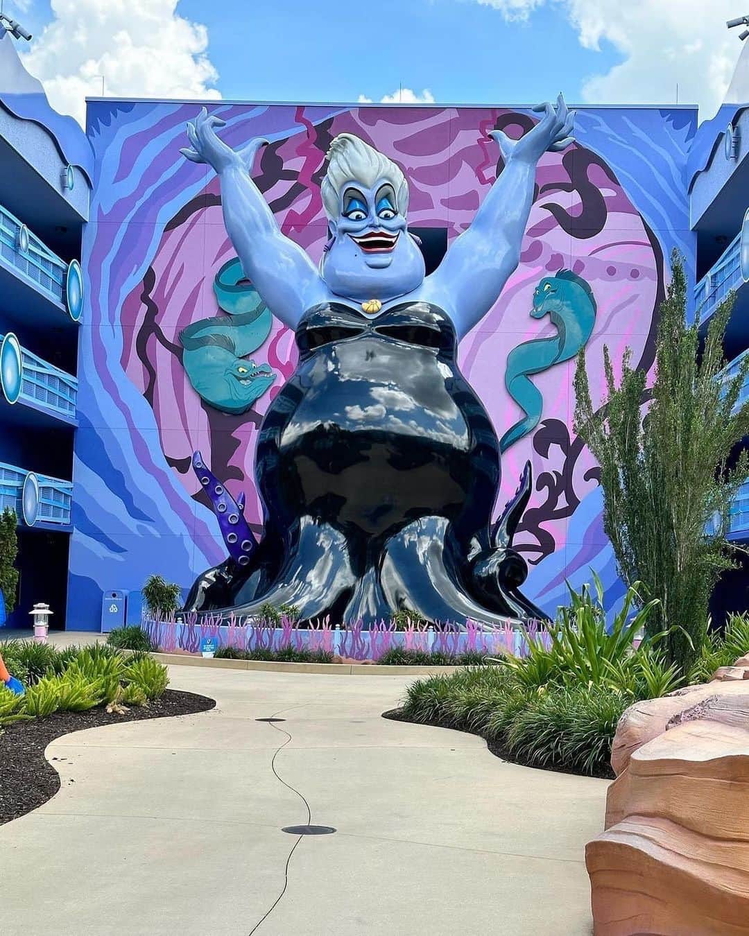 Walt Disney Worldさんのインスタグラム写真 - (Walt Disney WorldInstagram)「POV: You're starting your perfect #WaltDisneyWorld vacation at Disney’s Art of Animation Resort! Which storybook themed landscape are you staying in?  🏁 for Cars 🐚 for The Little Mermaid 🫧 for Finding Nemo 🦁 for The Lion King  (📸: tagged)」9月1日 23時13分 - waltdisneyworld