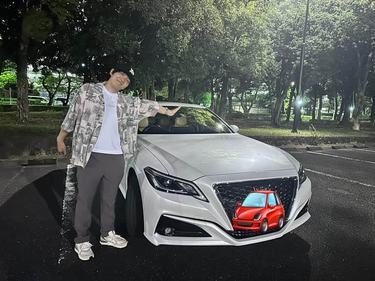 のインスタグラム：「念願のクラウン乗りになりました！！目指せ50万キロ！！ #クラウン」